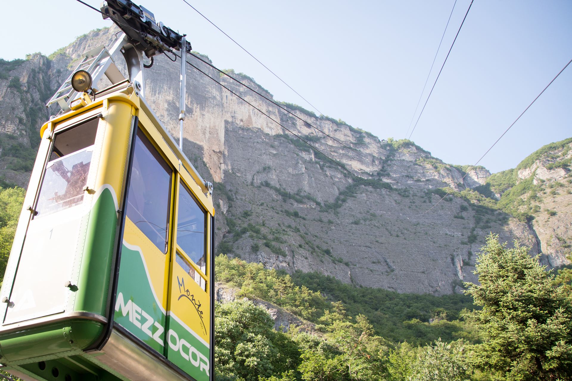 Monte di Mezzocorona cable car